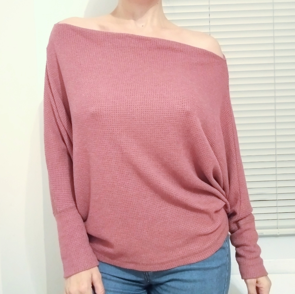 💕💕5/$20 SALE🤩💕💕Women's dolman sleeve sweater